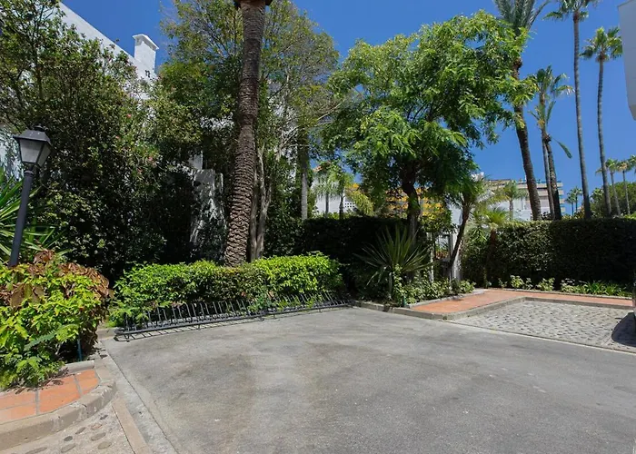 Luxury Groundflr & In 200 Meters 아파트